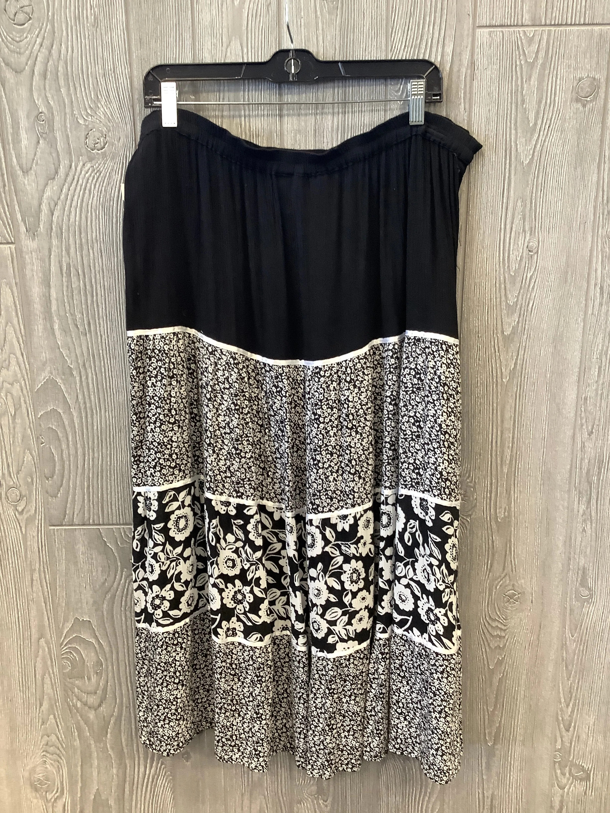 Black & White Skirt Midi Cathy Daniels, Size 18