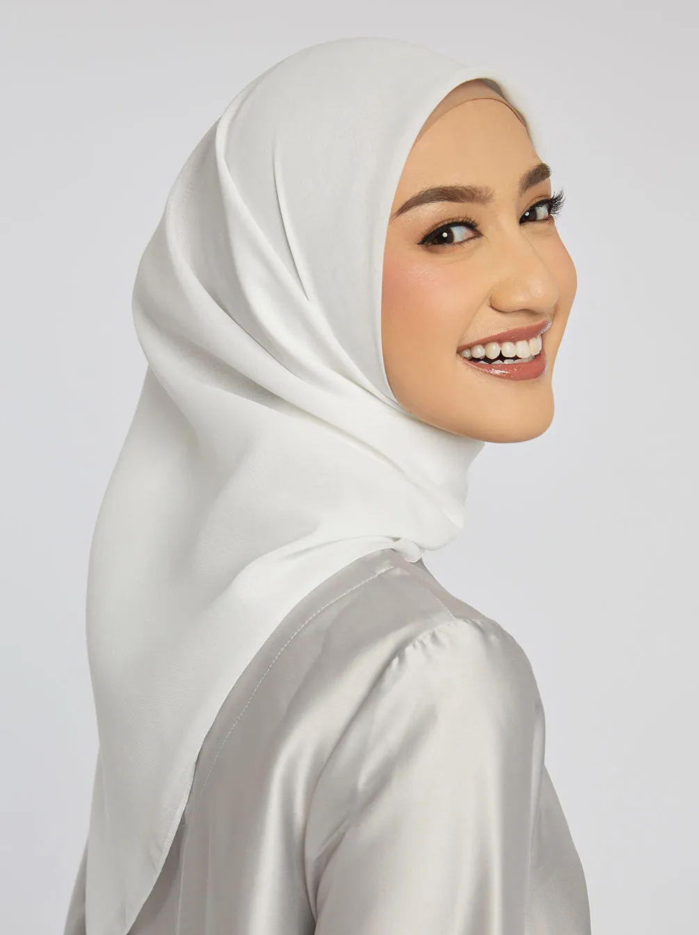 DELICATE PARIS SCARF PLAIN WHITE