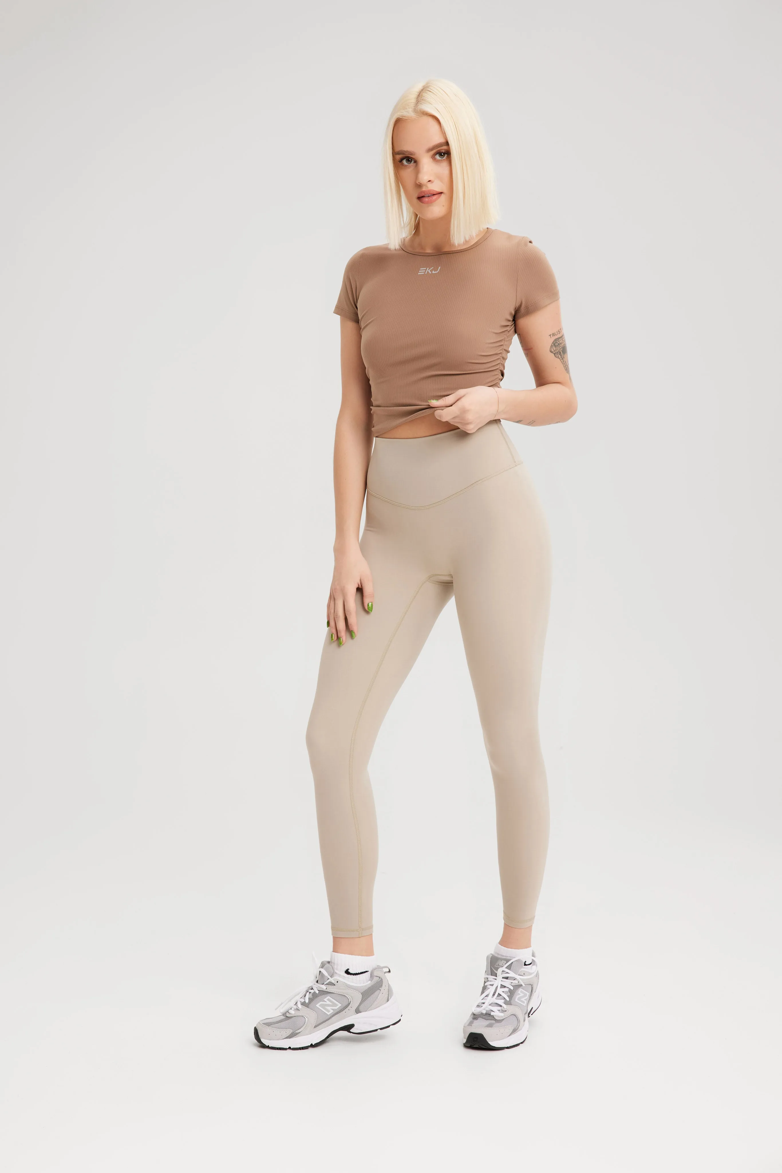 EKJ Essential Seamless Contour Leggings in Mocha Nude