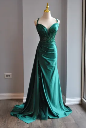 EMERALD GREEN LONG EVENING GOWN