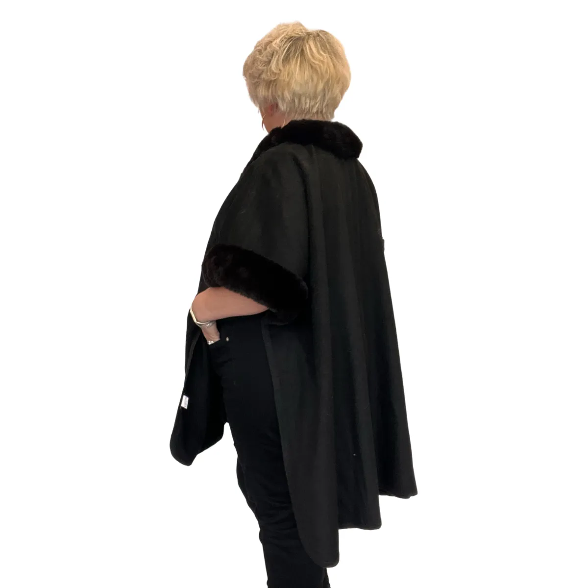 FAUX WOOL FLEECE PONCHO / CAPE WITH FAUX FUR COLLAR