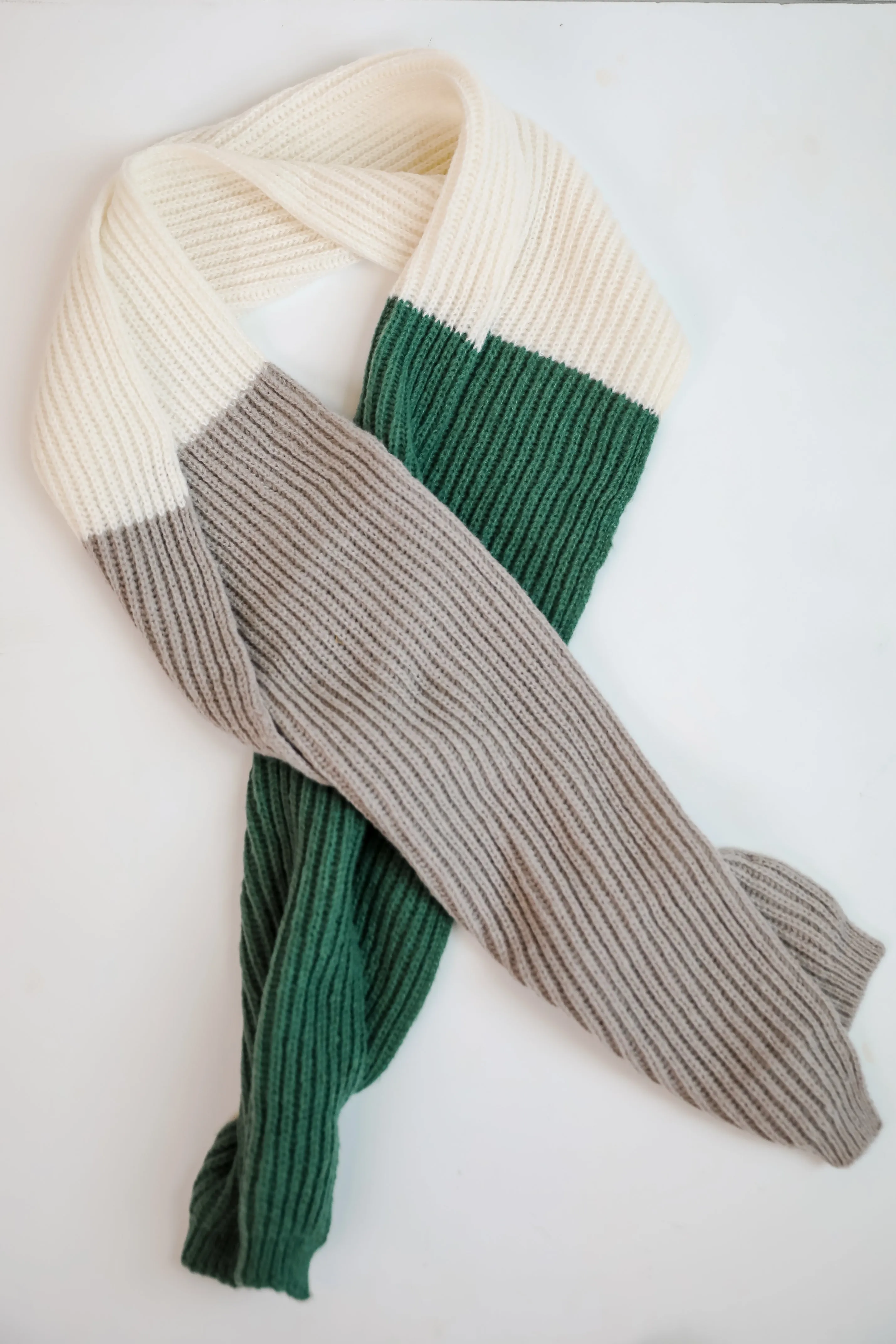 FINAL SALE - Peak Scenery Green Color Block Scarf