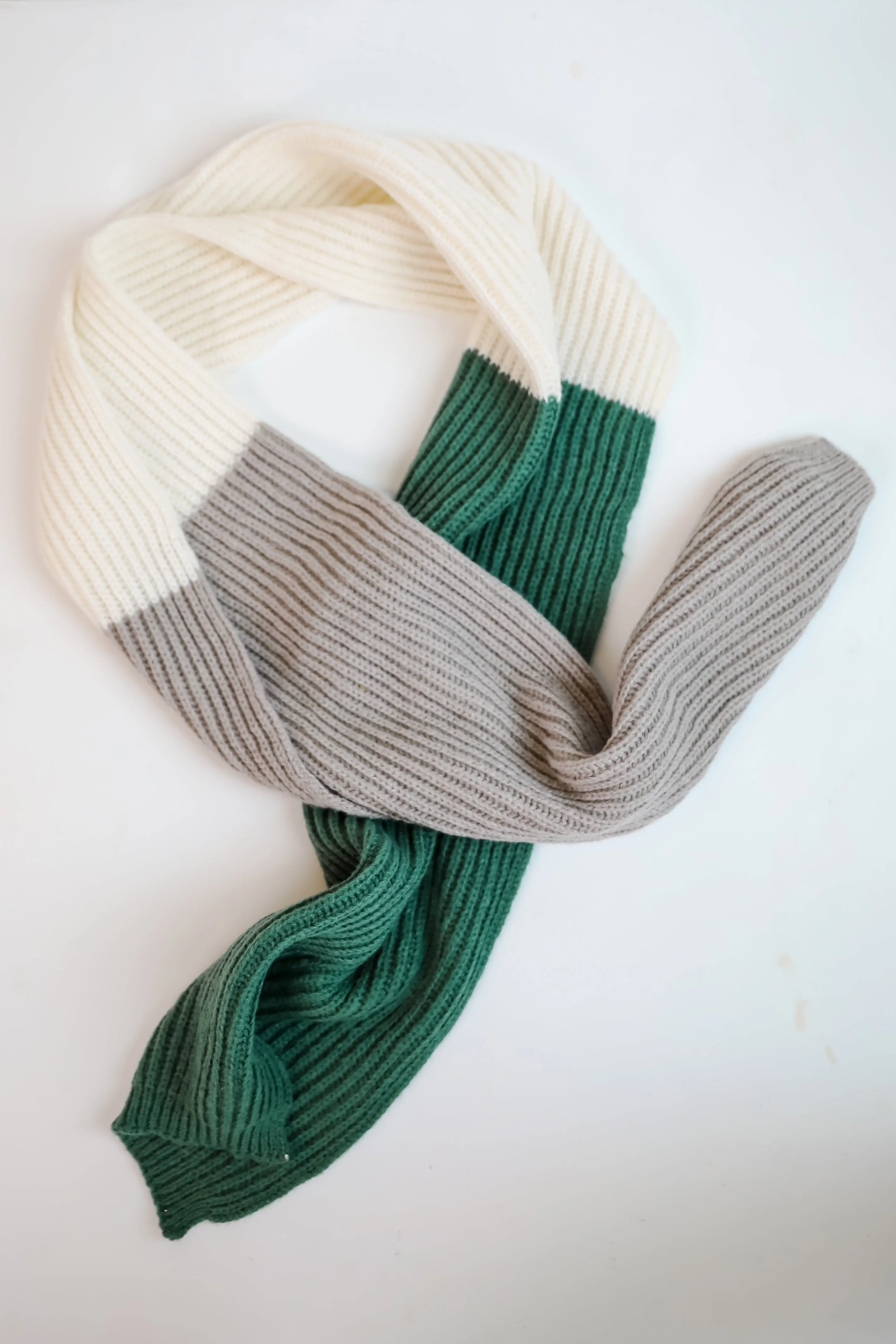 FINAL SALE - Peak Scenery Green Color Block Scarf