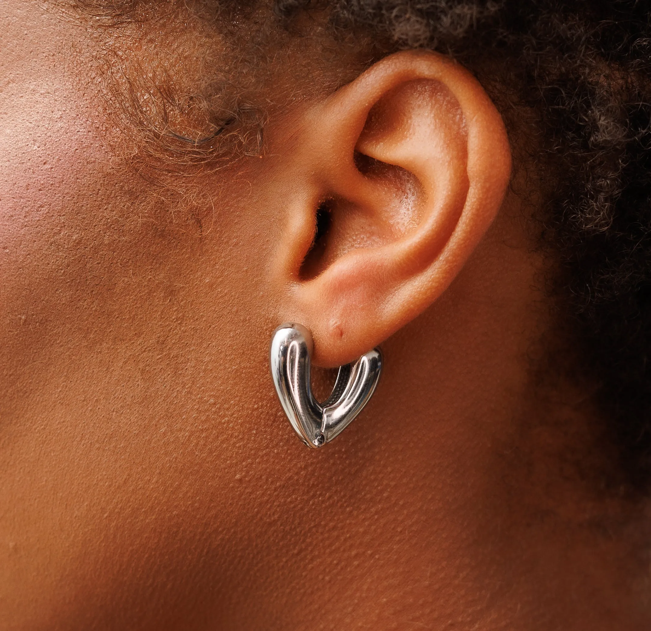 Lightweight Mini Chunky V-Shaped Earrings