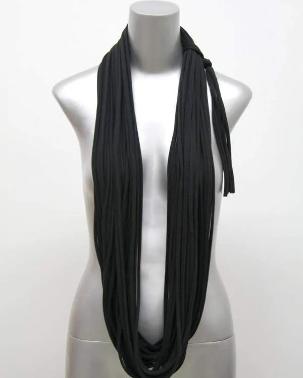 Necklush Chunky Scarf / Black / Unisex