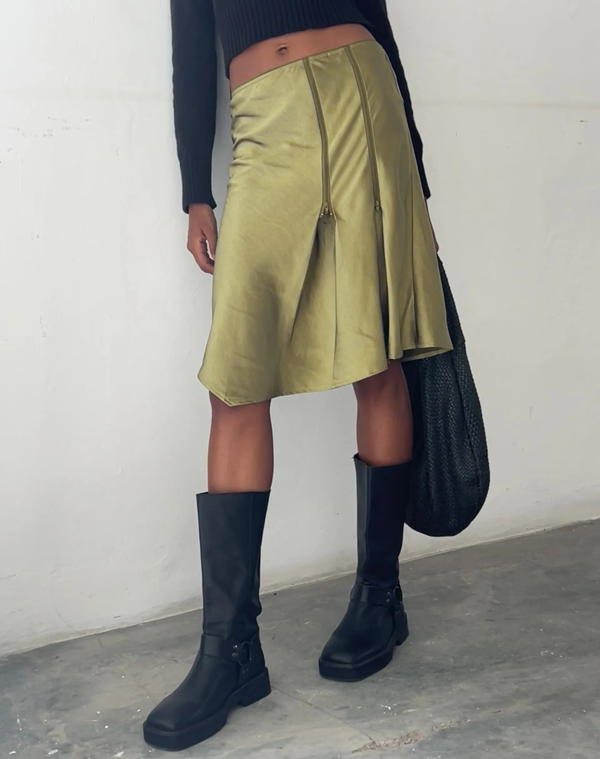 Slaza Midi Skirt in Satin Olive